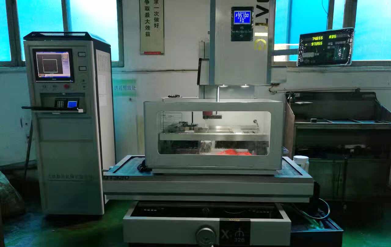 東莞常平線(xiàn)切割機床實(shí)地客戶(hù)現場(chǎng)